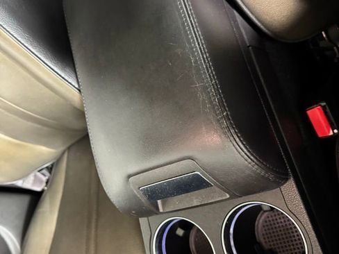 Used 2013 Lincoln MKX AWD image 35