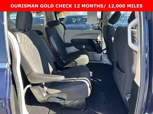 Used 2019 Chrysler Pacifica Touring Plus image 10