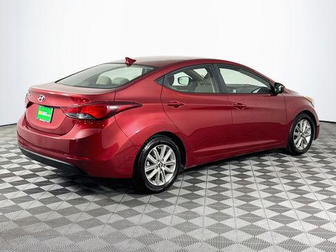 Used 2016 Hyundai Elantra SE w/ Option Group 02 FWD image 8
