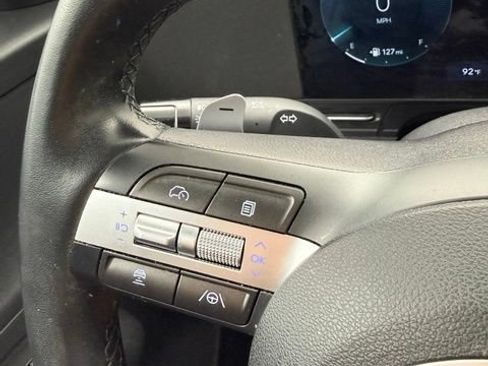 Used 2025 Hyundai Kona SEL FWD image 46