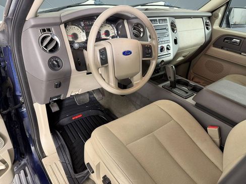 Used 2014 Ford Expedition XLT RWD image 3
