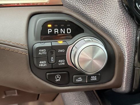 Used 2025 RAM 1500 Limited AWD/4WD image 33