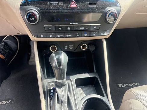 Used 2017 Hyundai Tucson Limited w/ Limited Ultimate Package 03 AWD/4WD image 8