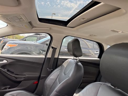 Used 2017 Ford Focus Titanium image 25