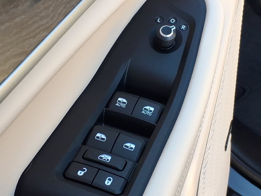 Certified 2023 Jeep Grand Cherokee 4WD 4xe image 11