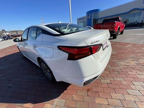 Used 2023 Nissan Altima 2.5 SV image 33