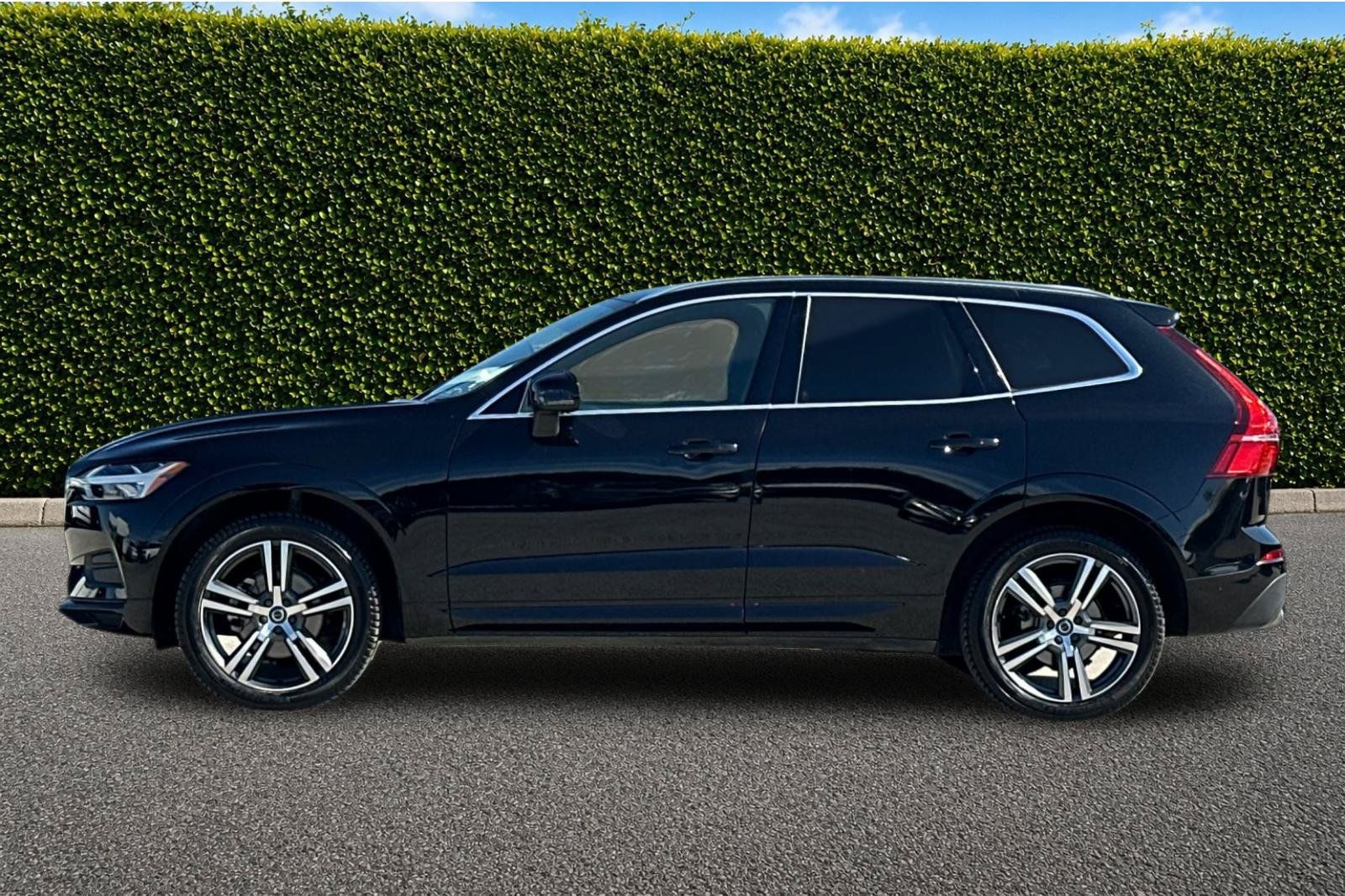Used 2020 Volvo XC60 T5 Momentum AWD/4WD image 7