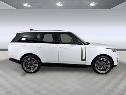 Used 2026 Land Rover Range Rover SE image 7