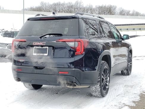 Used 2022 GMC Acadia SLE w/ Driver Convenience Package image 3