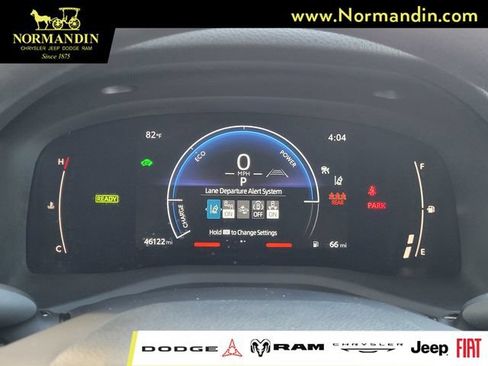 Used 2025 Toyota Camry LE FWD image 8
