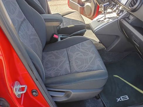 Used 2014 Scion xB image 17