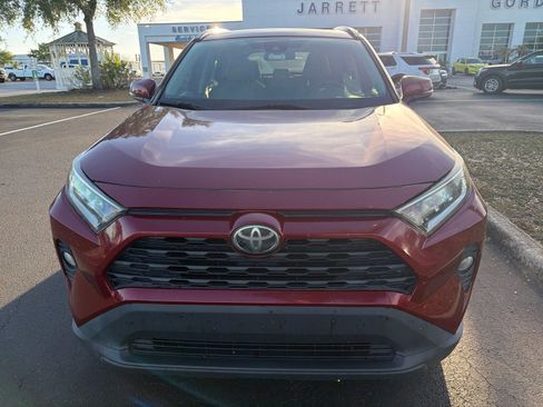 Used 2019 Toyota RAV4 XLE Premium FWD image 14