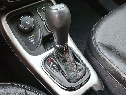 Used 2018 Jeep Compass Latitude w/ Popular Equipment Group image 30