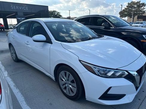 Used 2022 Nissan Sentra S FWD image 2