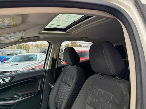 Used 2019 Ford EcoSport SE image 15