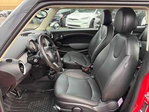 Used 2011 MINI Cooper Hardtop image 22