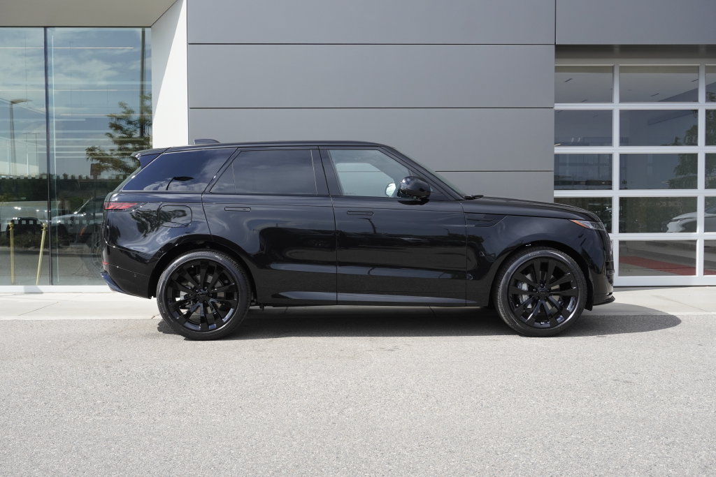 New 2026 Land Rover Range Rover Sport Dynamic SE AWD/4WD image 7