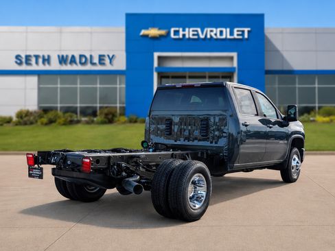 New 2026 Chevrolet Silverado 3500 LT w/ Convenience Package AWD/4WD image 7