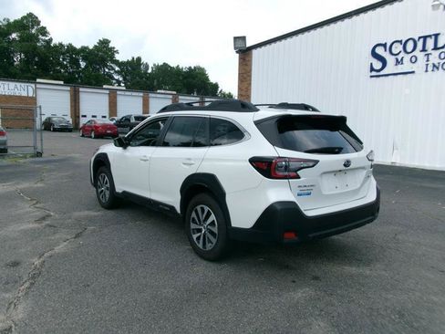 Used 2025 Subaru Outback Premium AWD/4WD image 8