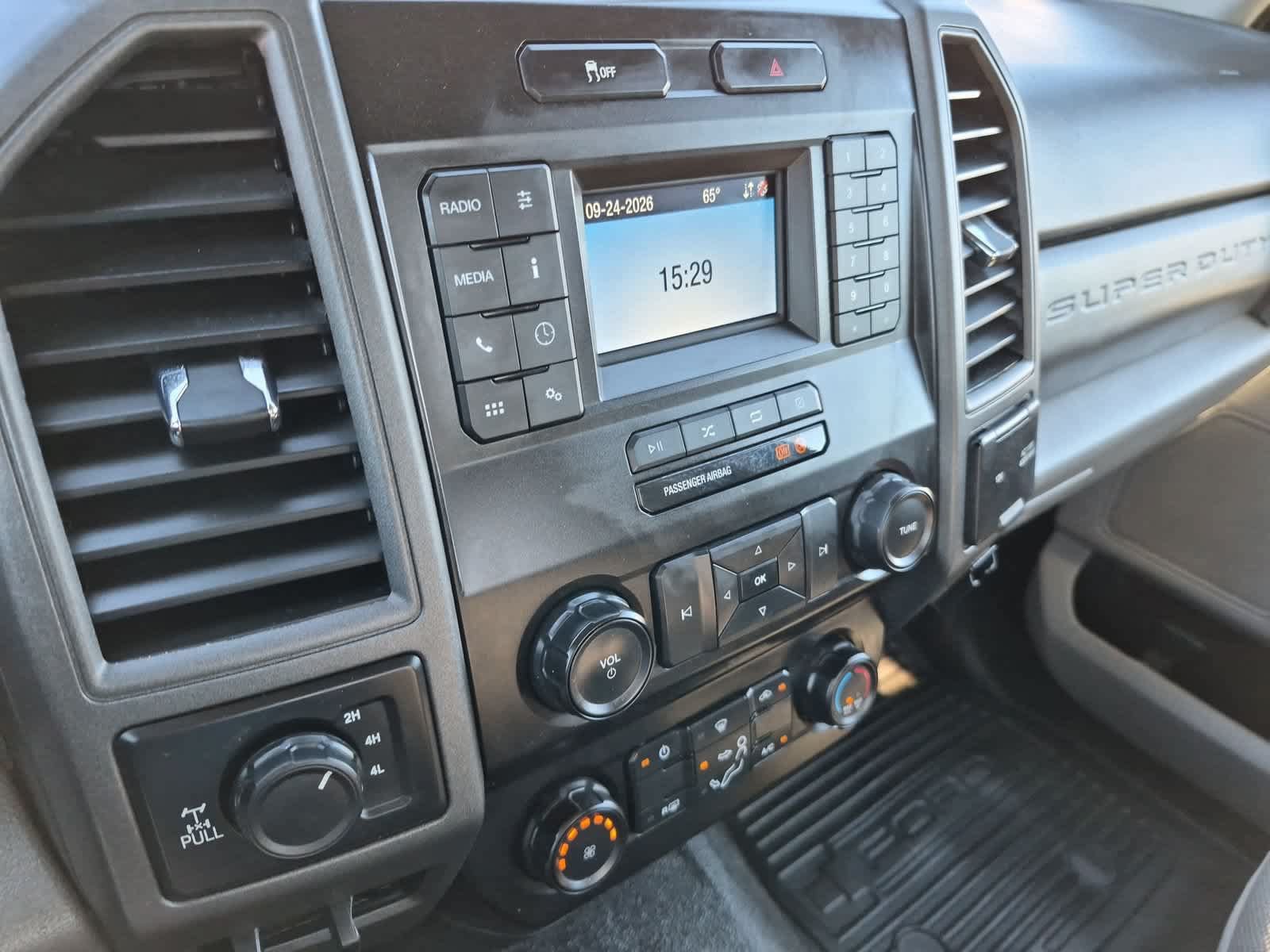 Used 2021 Ford F250 XL w/ Power Equipment Group AWD/4WD image 25