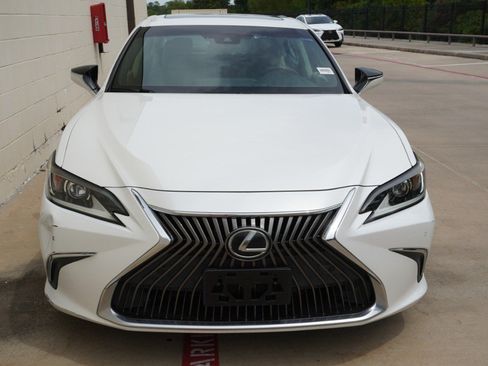 Used 2019 Lexus ES 350 w/ Premium Package FWD image 2