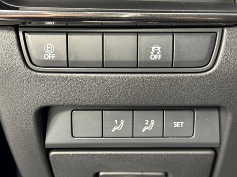 Used 2022 MAZDA MAZDA3 s image 17