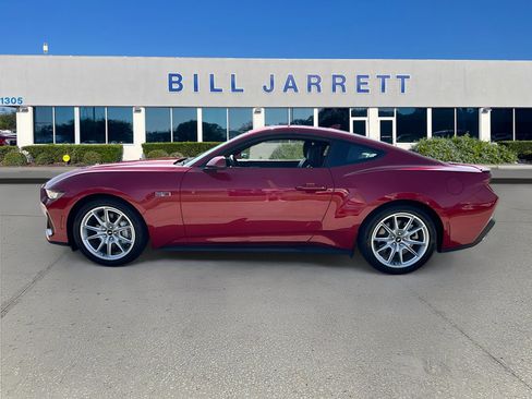 Used 2024 Ford Mustang GT Premium RWD image 4