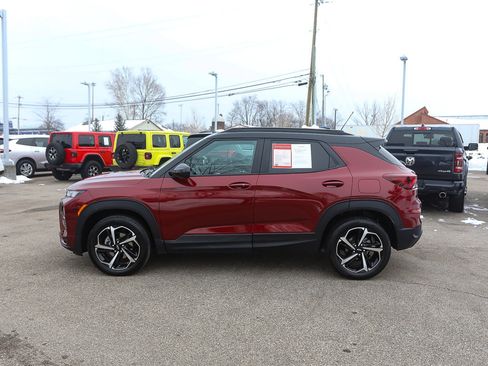 Used 2022 Chevrolet TrailBlazer RS w/ Sun and Liftgate Package image 2