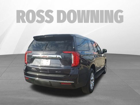 Used 2023 GMC Yukon XL SLT w/ SLT Luxury Package image 4