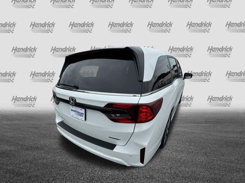 New 2026 Honda Odyssey Touring image 11