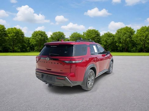 Used 2022 Nissan Pathfinder SV w/ SV Black Package FWD image 7