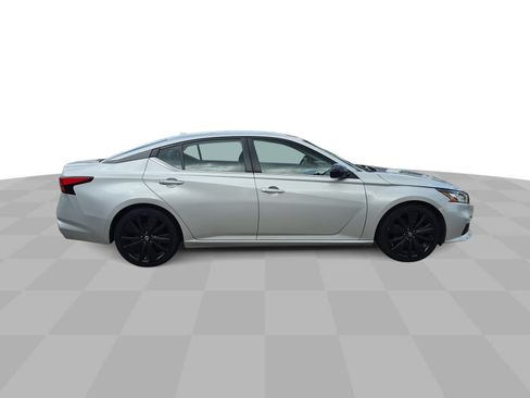 Used 2020 Nissan Altima 2.5 SR FWD image 9