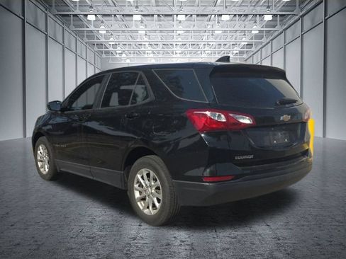 Used 2020 Chevrolet Equinox LS FWD image 4