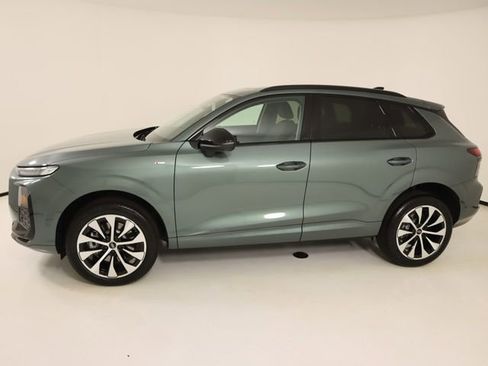 New 2026 Audi Q3 quattro 2.0T AWD/4WD image 2