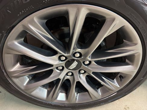 Used 2019 Cadillac Escalade Luxury w/ Escalade Sport Edition image 36