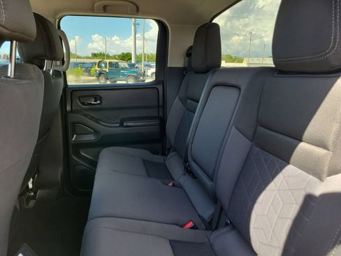 Certified 2025 Nissan Frontier SV RWD image 16