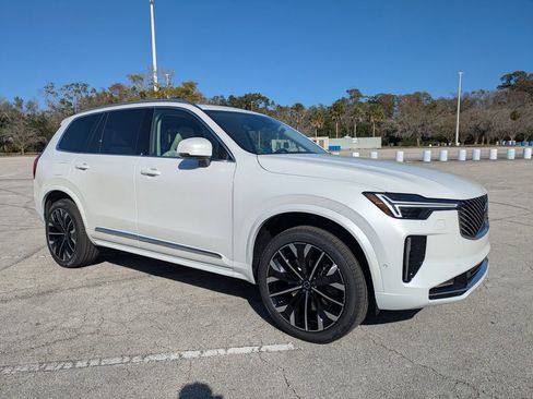 New 2026 Volvo XC90 T8 Ultra w/ Protection Package Premier AWD/4WD image 8
