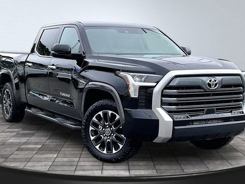 Used 2024 Toyota Tundra Limited w/ Power Package AWD/4WD image 12