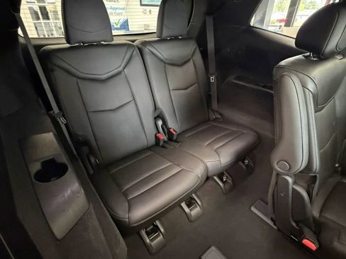 Used 2020 Cadillac XT6 Premium Luxury AWD/4WD image 21