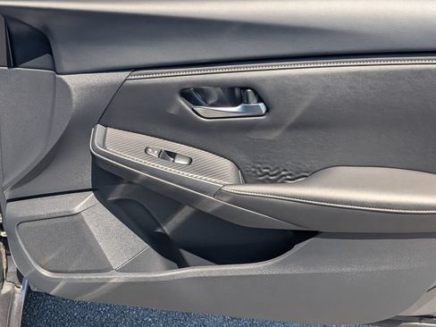 Certified 2025 Nissan Sentra SV FWD image 13