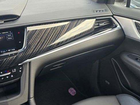 Used 2024 Cadillac XT6 Premium Luxury w/ Technology Package FWD image 20