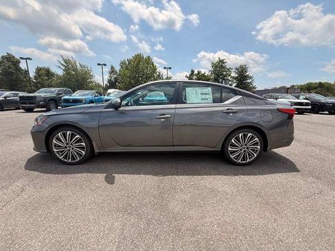 New 2026 Nissan Altima 2.5 SV w/ SV Premium Package FWD image 8