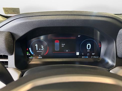 Used 2025 Ford Explorer Active w/ Active Comfort Package image 13