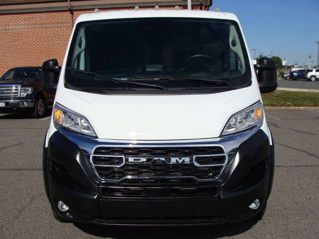 Used 2025 RAM ProMaster 2500 w/ U-Haul Equipment Group FWD image 2