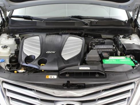 Used 2013 Hyundai Azera FWD image 26