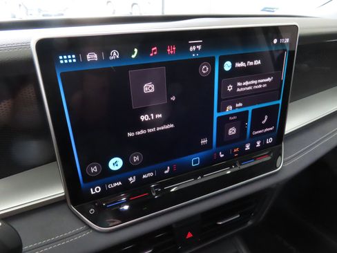 New 2026 Volkswagen Tiguan SE image 19