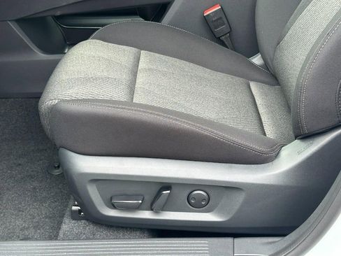 Used 2026 Nissan Rogue SV FWD image 10