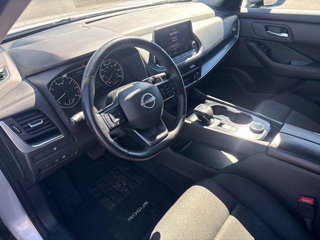 Used 2025 Nissan Rogue SV AWD/4WD image 24