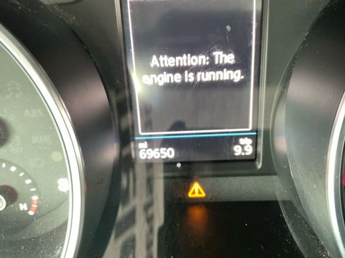 Used 2018 Volkswagen Tiguan SEL w/ 3rd Row Seat Package image 24