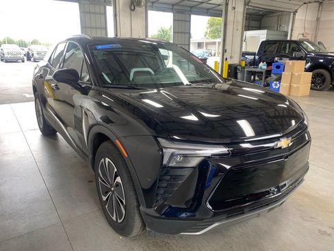 Used 2024 Chevrolet Blazer EV LT AWD/4WD image 1